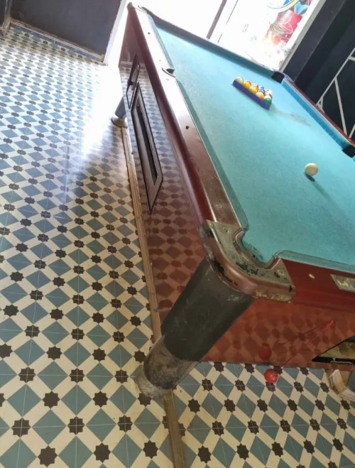 Billiard 80 , bonne état 