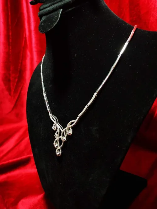 Collier argent rodé européen luxe