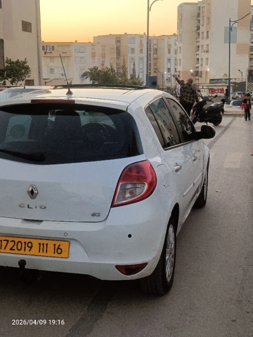 Renault Clio 3 2011 Night and Day
