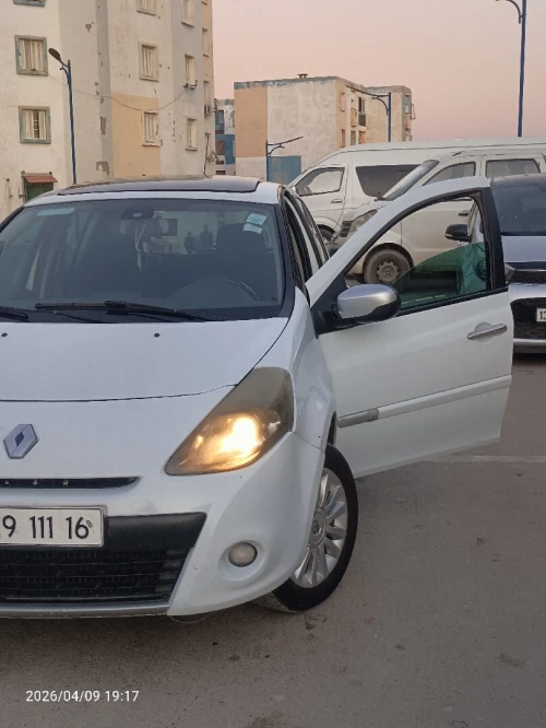 Renault Clio 3 2011 Night and Day