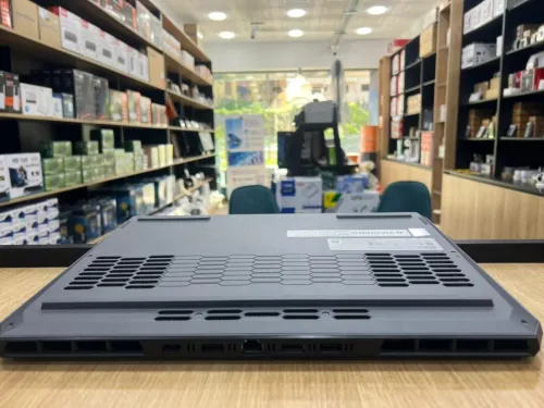 Lenovo LOQ 15IRX10 i7 13650HX  24GB RAM 1TB SSD RTX 5050  15.6