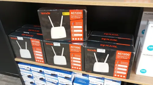 Tenda AC1200 Dual-Band Wi-Fi 4G LTE Router 4G07