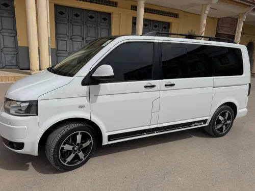 Volkswagen Multivan 2014 Edition25