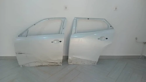Porte avant et arrière coté passager Peugeot 2008 