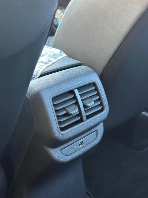 Volkswagen Jetta 2025 Vs5