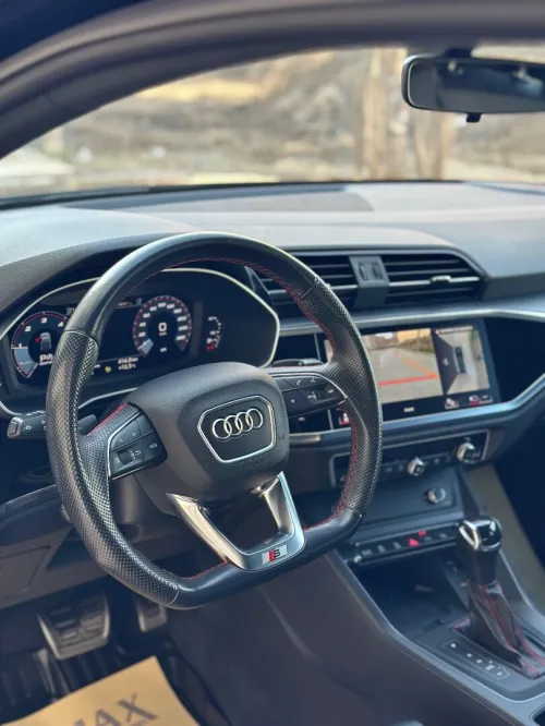 Audi Q3 2023 S line