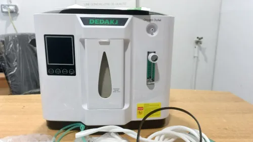 A vendre un concentrateur d'oxygène de 7 litres marque DEDAKJ  made in USA