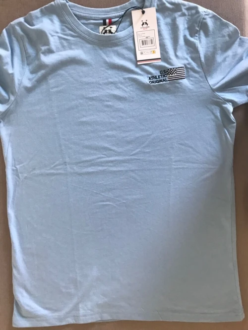 2 jolis Tee-Shirts et 1 magnifique Chemise