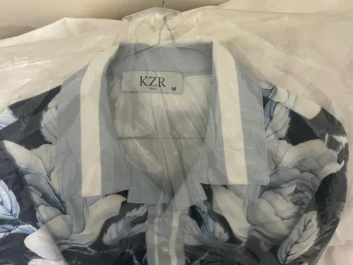 2 jolis Tee-Shirts et 1 magnifique Chemise