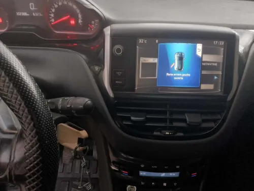 Peugeot 208 2013 Fennec