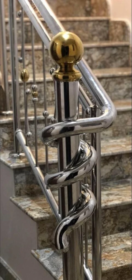 Travaux en inox et verre