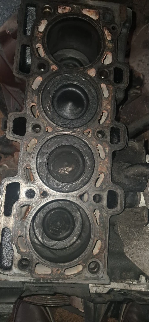 Demi moteur 1.5 dci  complet