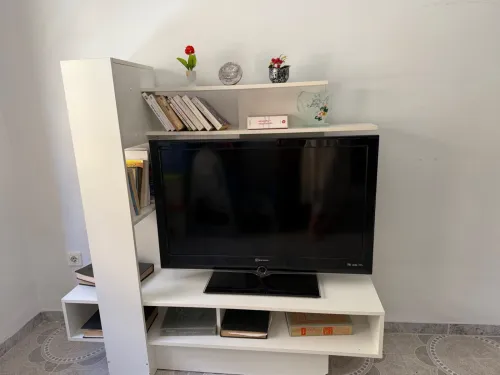 Meuble de téléviseur / bibliothèque