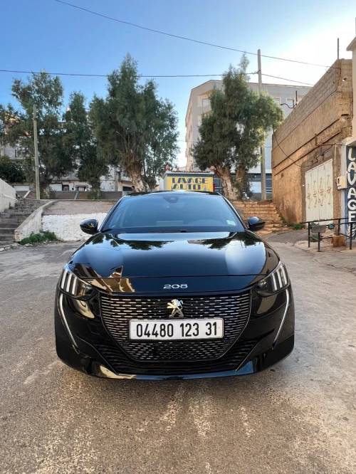 Peugeot 208 2023 GT