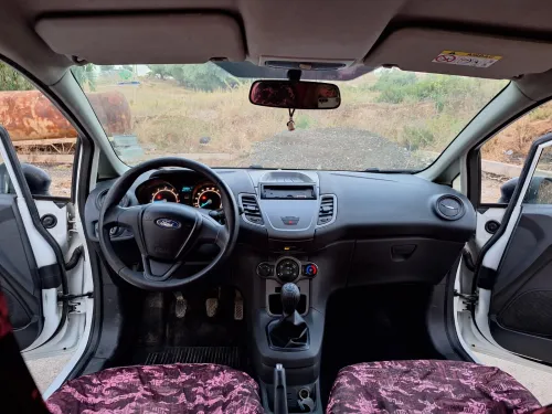 Ford Fiesta 2015 Trend