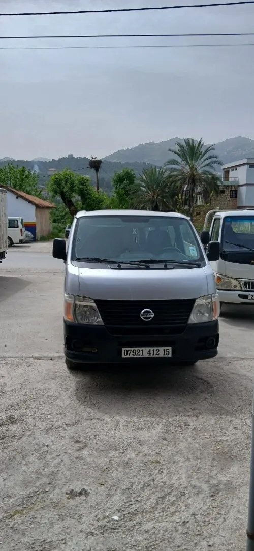 Nissan Urvan 2012