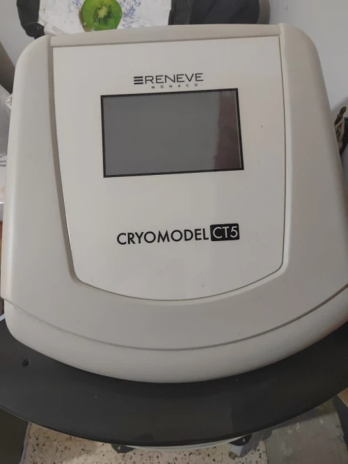 MACHINE CRYOLIPOLYSE