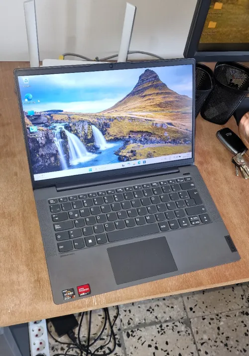 lenovo ideapad 5 - ryzen 7 5700u 8gb 256 SSD