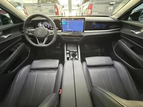 Volkswagen Passat 2025 Pro