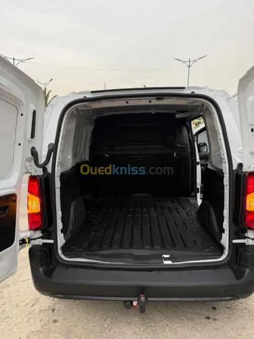 Fiat Doblo 2025 Tôle
