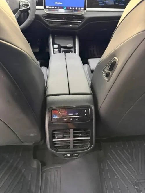 Volkswagen Passat 2025 Pro