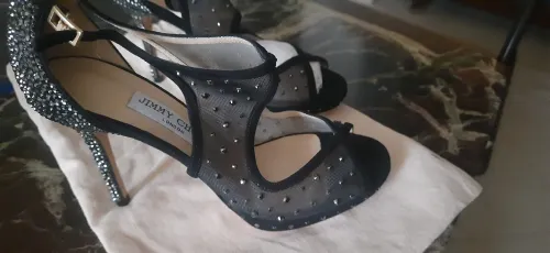 Sandales en vraies pierres Cristal. JIMMY CHOO authentique. Pointure 37 et demi 