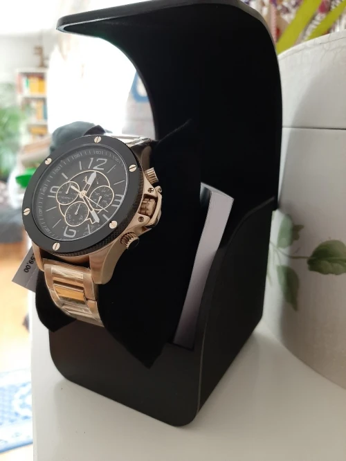 Montre Armani Exchange tres elegante importee d Allemagne