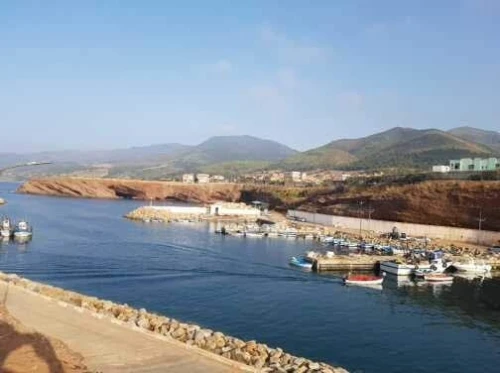 Location vacances Bungalow F4 Chlef Tenes