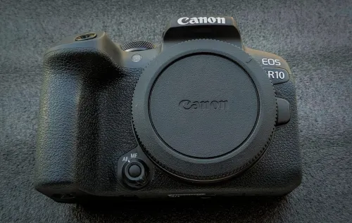 [VENDUE] CANON EOS R10 "NU"