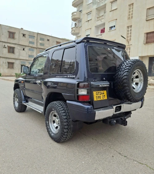 Mitsubishi Pajero Court 1998 Pajero Court