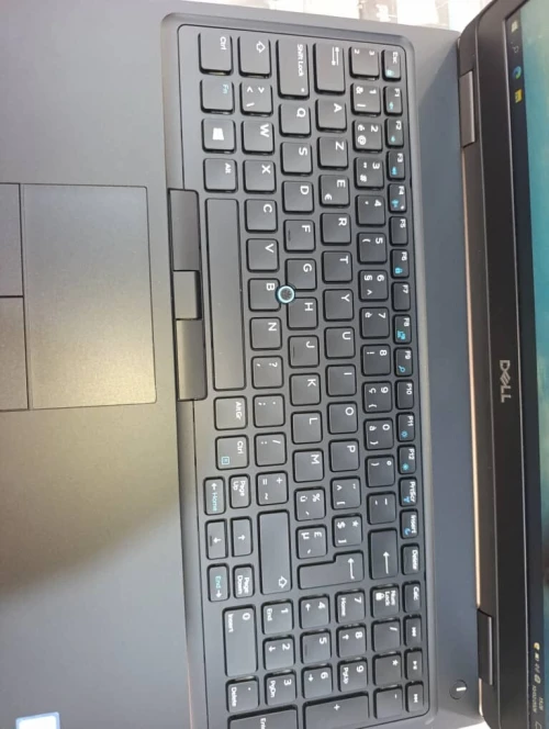 LAPTOP DELL LATITUDE 5590 I5-7300TH 8GB 256SSD 15.6