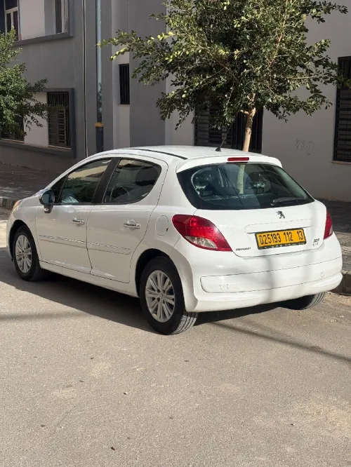 Peugeot 207 2012 