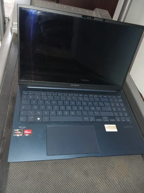 ASUS ZENBOOK OLED 15