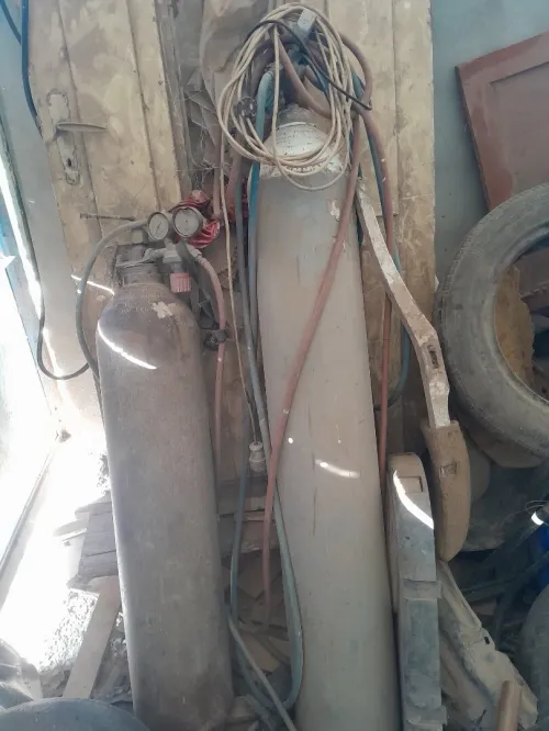 Bouteille oxygène et acetylene et chalumeau 