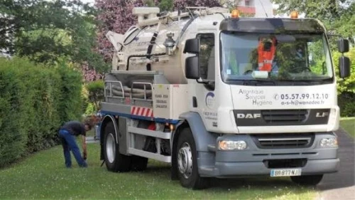 Camion débouchage canalisation vidange 