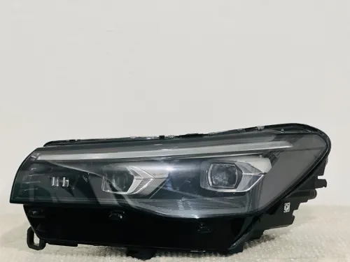 Optique tiguan R- line  Cote conducteur Dorrigin IQ laight 2024-2025 ) 