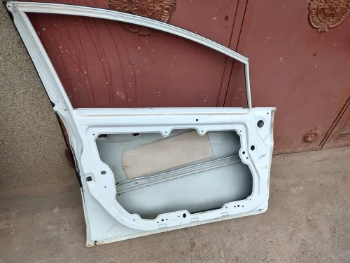 Porte avant et arrière côté chauffeur Ford Fiesta