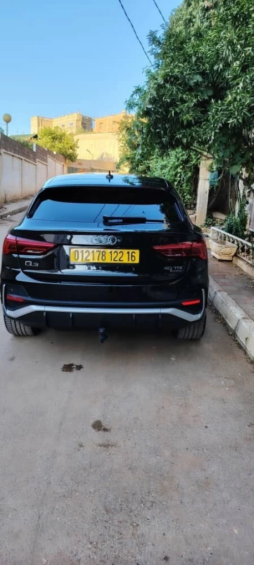 Audi Q3 2022 Q3