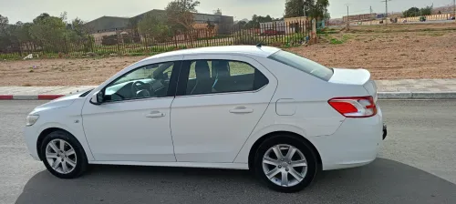 Peugeot 301 2013 Allure