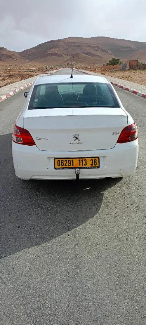 Peugeot 301 2013 Allure