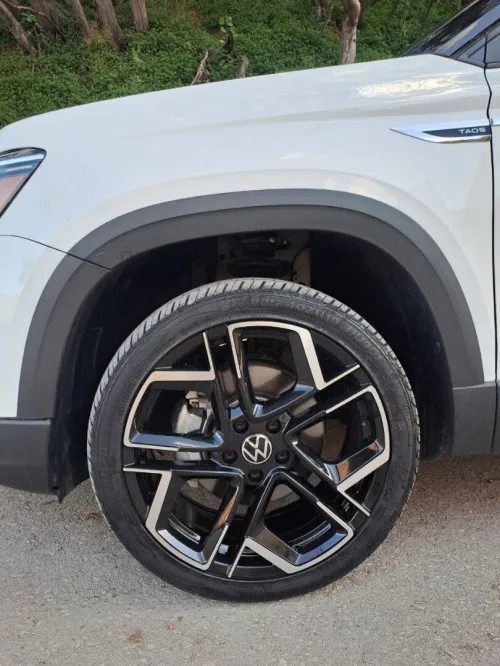 Volkswagen Taos 2025 SE Black 
