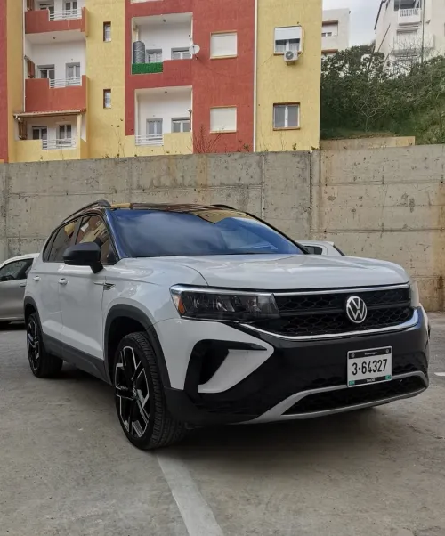 Volkswagen Taos 2025 SE Black 