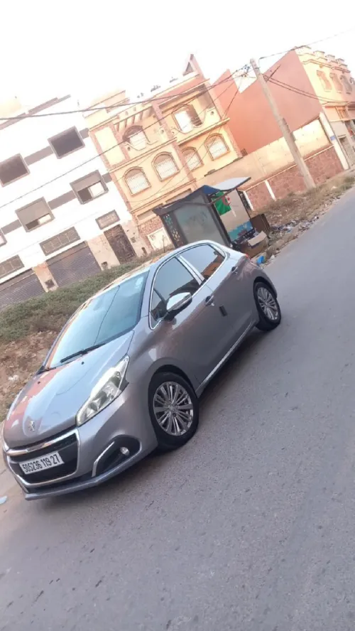 Peugeot 208 2019 Allure