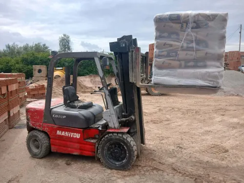 Manito 3 tonnes 2010