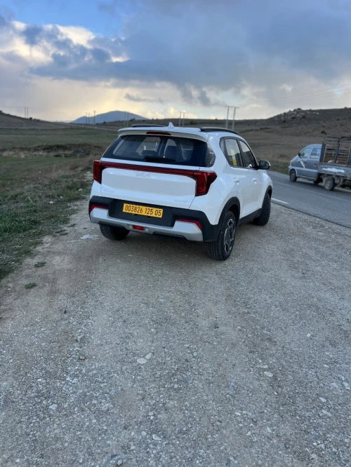 Kia Sonet  2025 Full options
