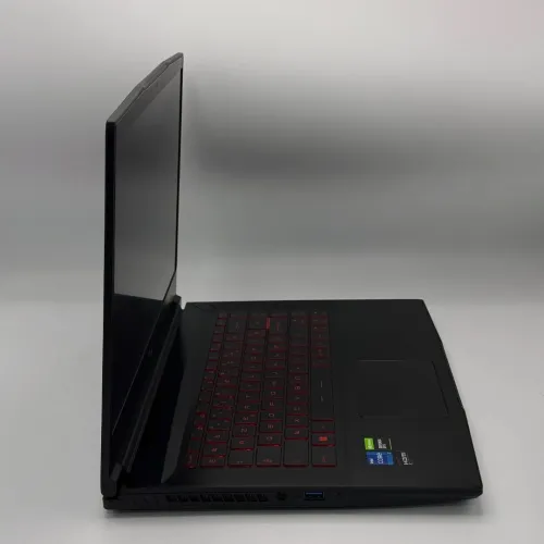 MSI GF63 THIN 10SC / 11th I7-11800H/ 16GO DDR4 / 512SSD / GTX 1650 / 15.6  FHD