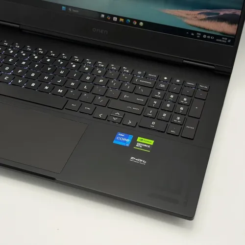 HP OMEN 16 / 14th I7-14650Hx / 16Go DDR5 / 1To SSD / NVIDIA RTX 4070 8Go / 16 QHD 240Hz
