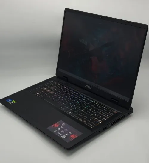 MSI CROSSHAIR 16 HX / i7-14700HX / RTX 4060 / QHD+ 240Hz