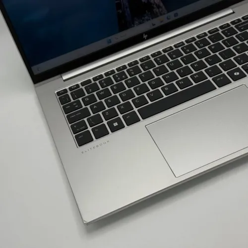 HP EliteBook 840 G11 / Ultra 7 165U / 16 Go DDR5 / 512 Go SSD / 14 FHD
