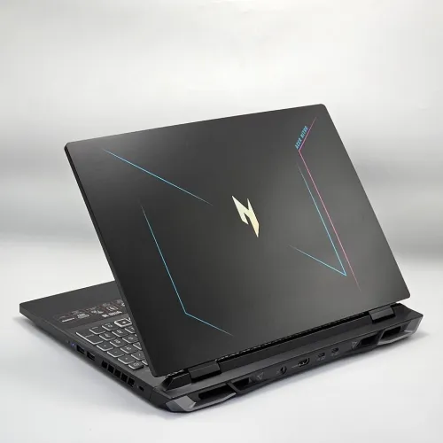 ACER NITRO 16 / 13th RYZEN 7 7840HS/ 16GO DDR5 / 1TO SSD / NVIDIA RTX 4050 06GO / 16" 165Hz FHD+